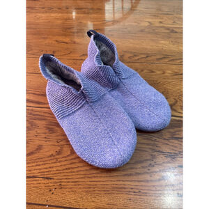 Bombas Gripper Slippers House Shoes Socks Size L (M 9-12 W 11-13)